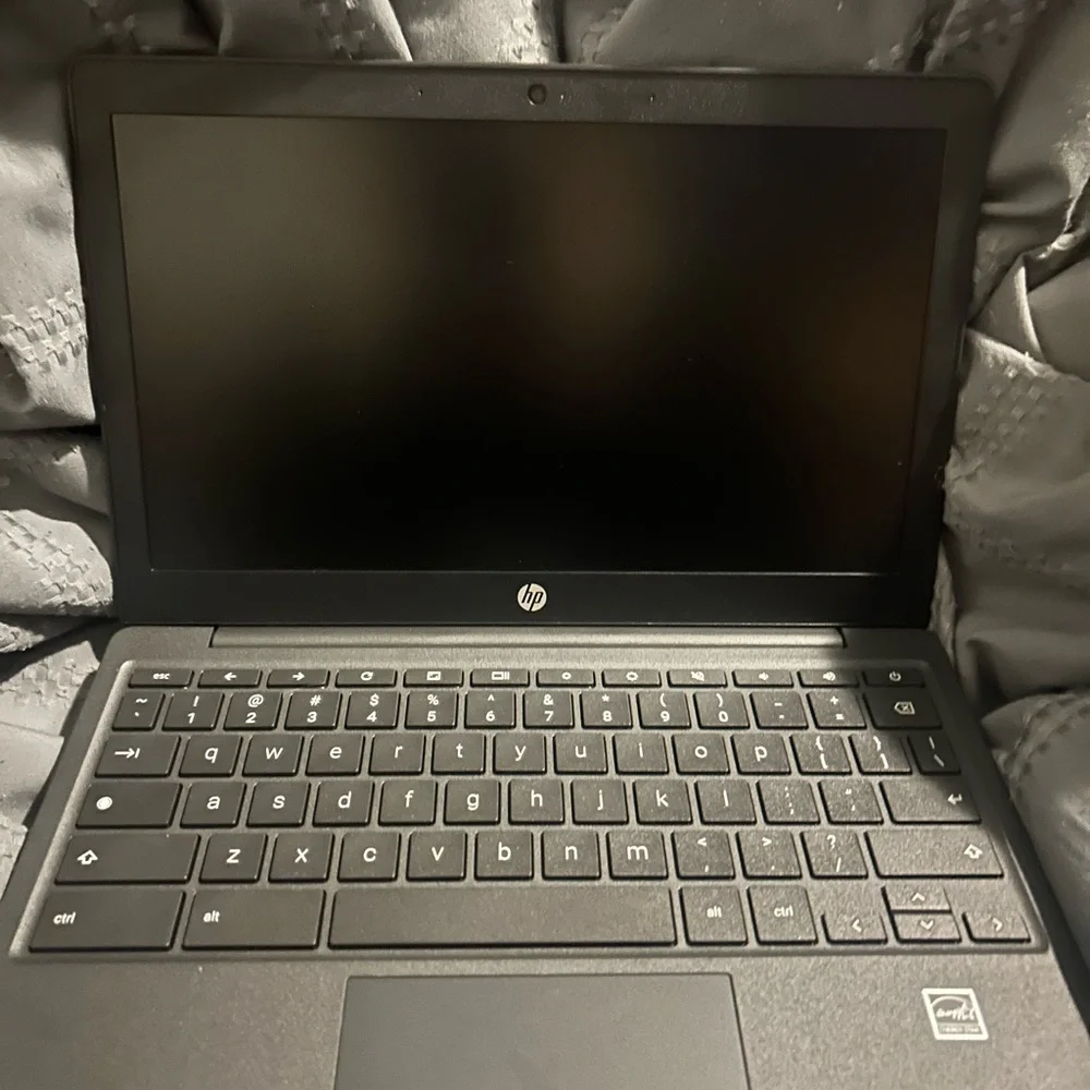 HP Black Laptop with Sleek Design and Chrome OS